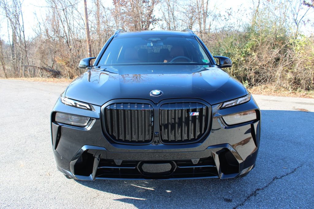 New 2026 BMW X7 M60i image 3