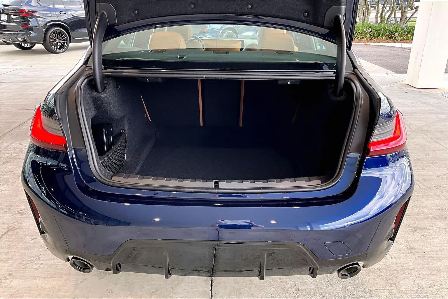 New 2026 BMW 330i Sedan w/ M Sport Package RWD image 18