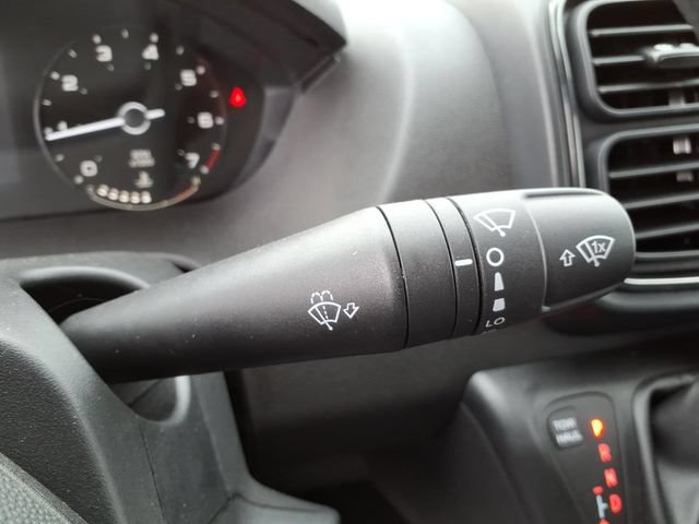 Used 2024 RAM ProMaster 3500 w/ Safety Group FWD image 20