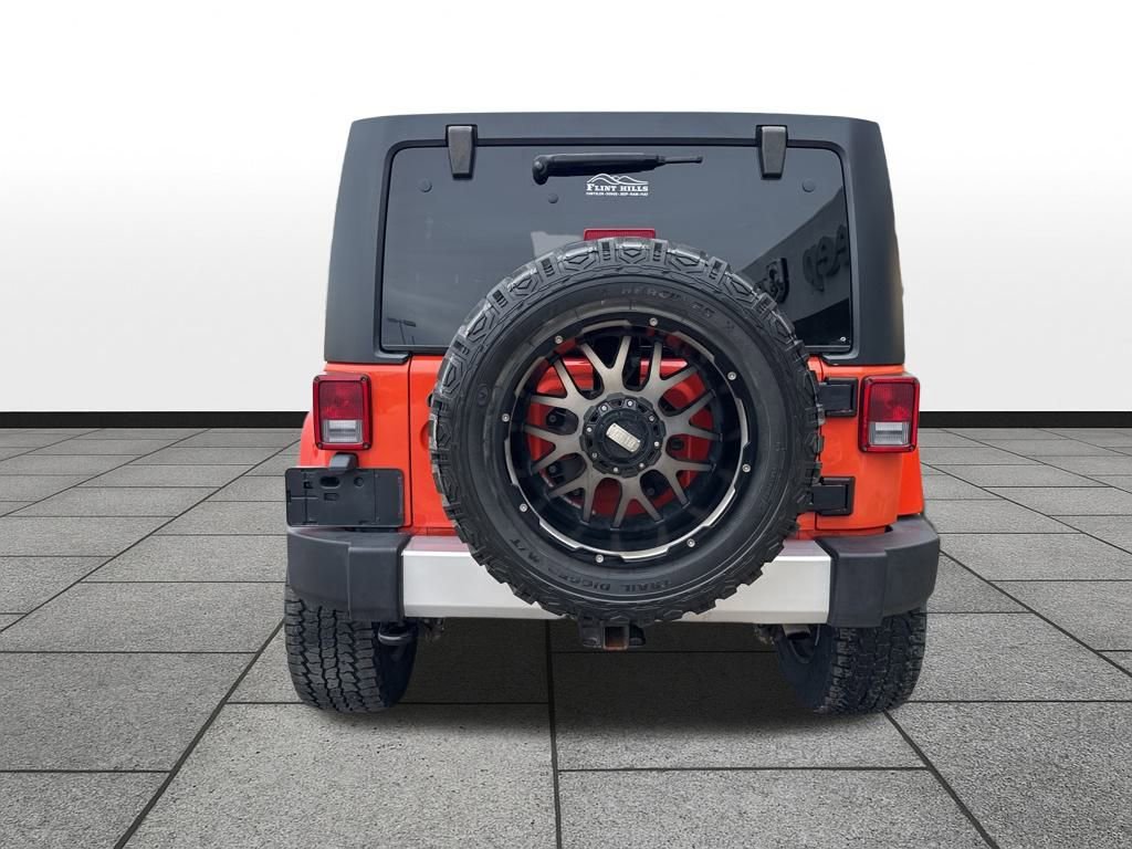 Used 2015 Jeep Wrangler Unlimited Sahara w/ Max Tow Package image 4