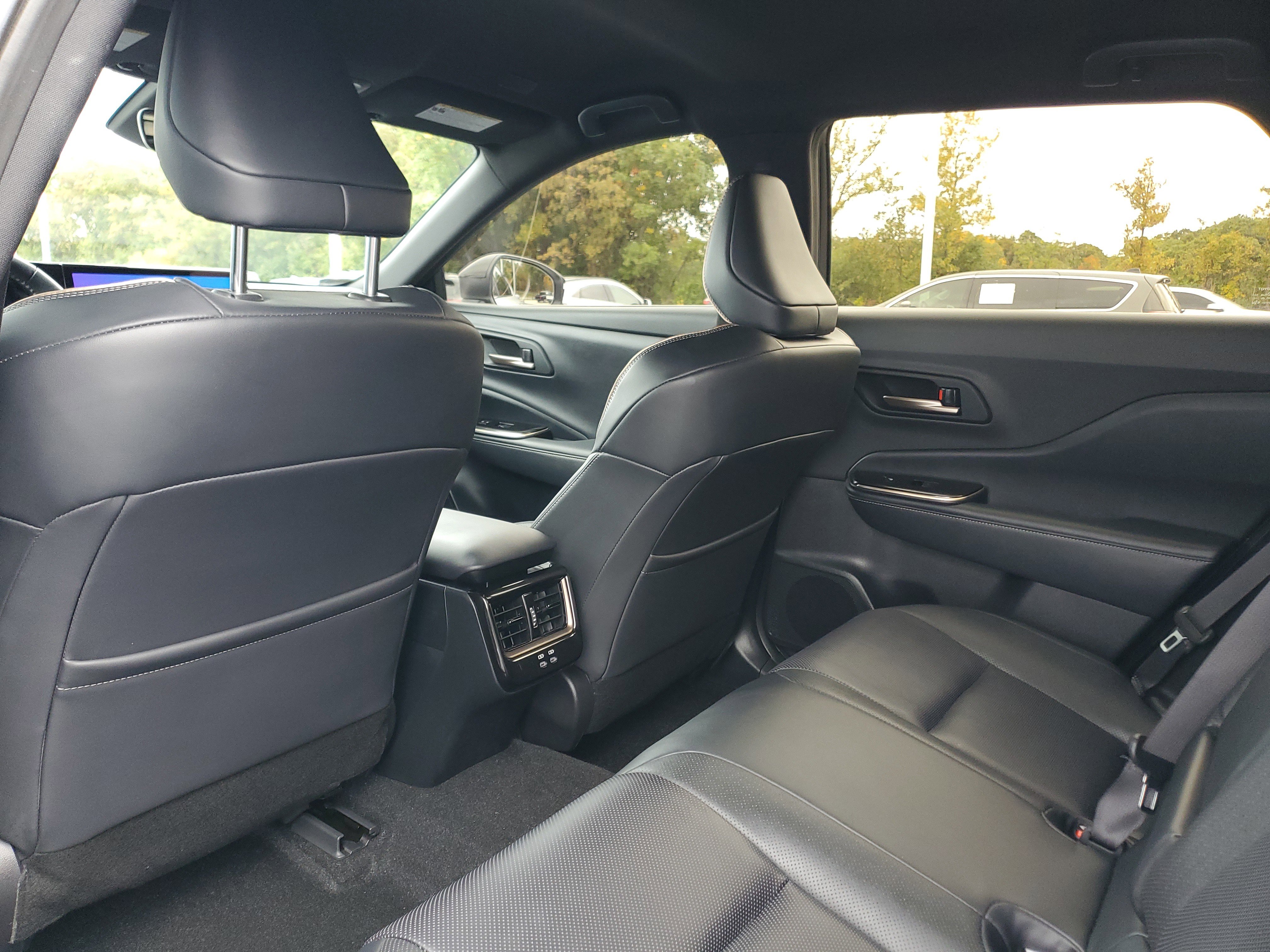 Used 2025 Toyota Crown Signia XLE image 14