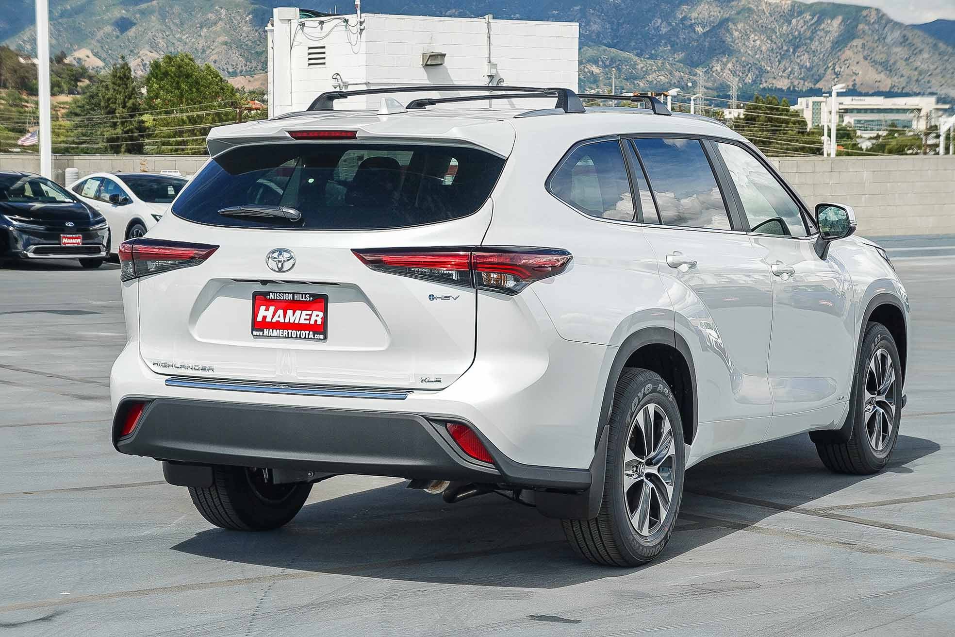 New 2026 Toyota Highlander XLE image 7