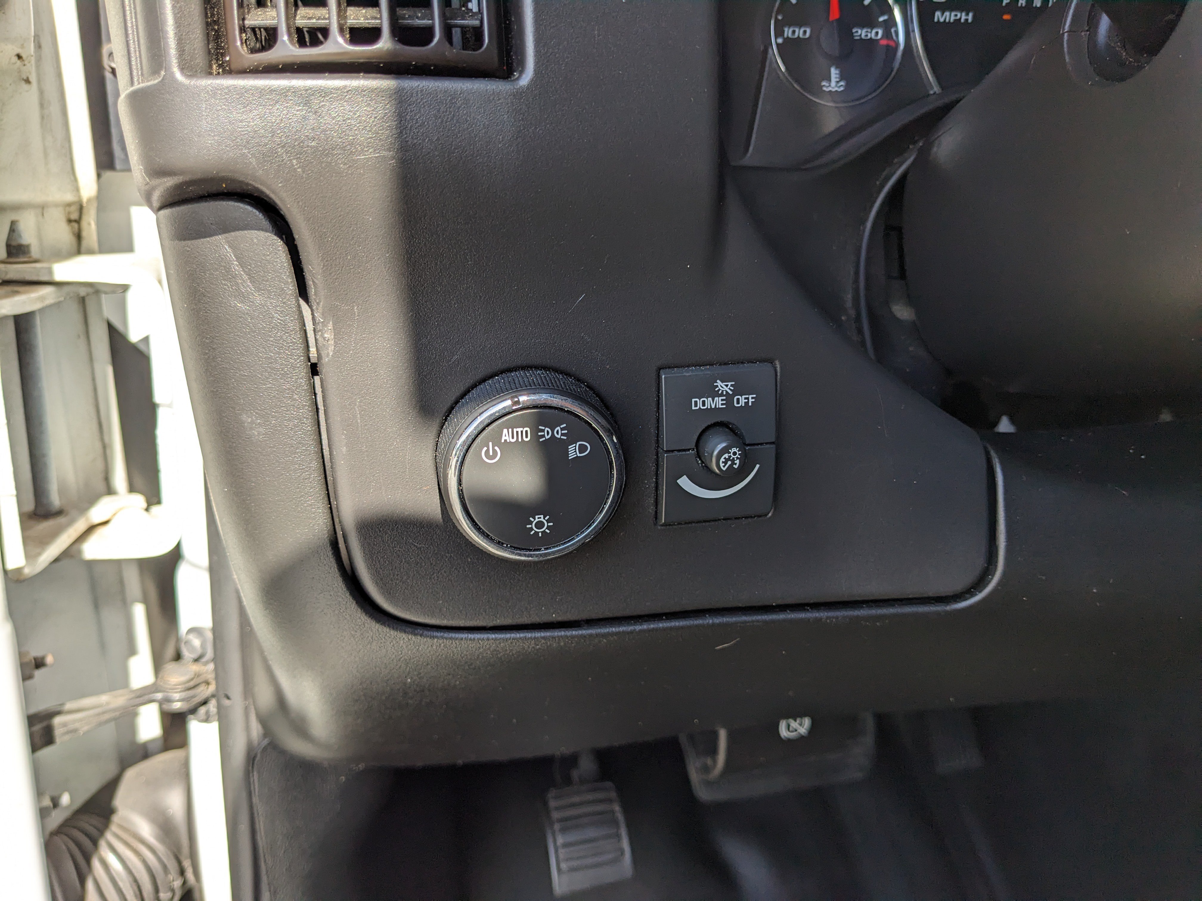 Used 2019 Chevrolet Express 2500 RWD image 34