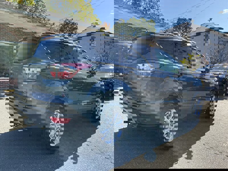 Used 2018 Ford Escape SE image 5