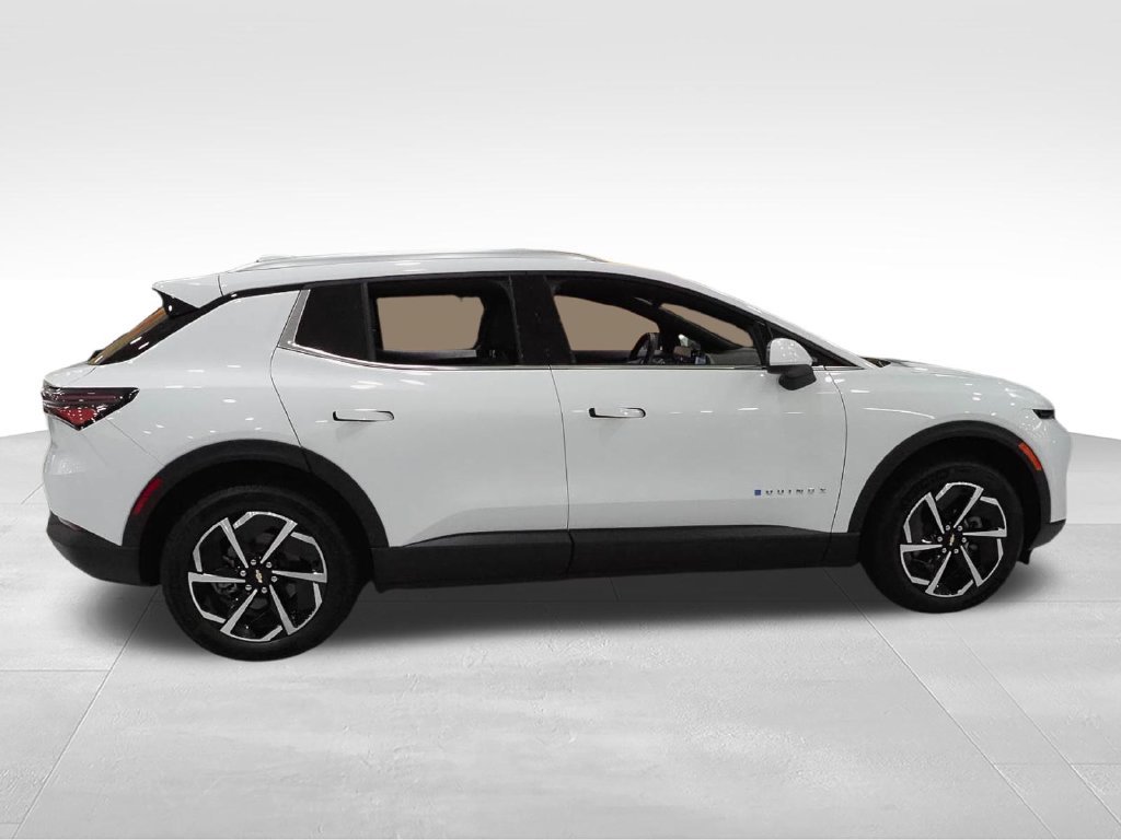 New 2026 Chevrolet Equinox EV LT AWD/4WD image 4