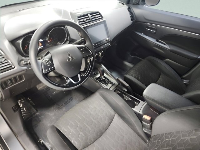 Used 2025 Mitsubishi Outlander Sport AWD image 27