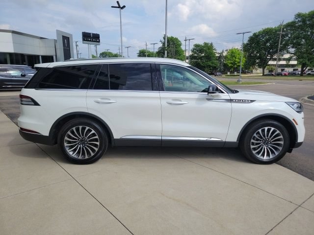 Certified 2024 Lincoln Aviator Reserve w/ Elements Package Plus AWD/4WD image 2