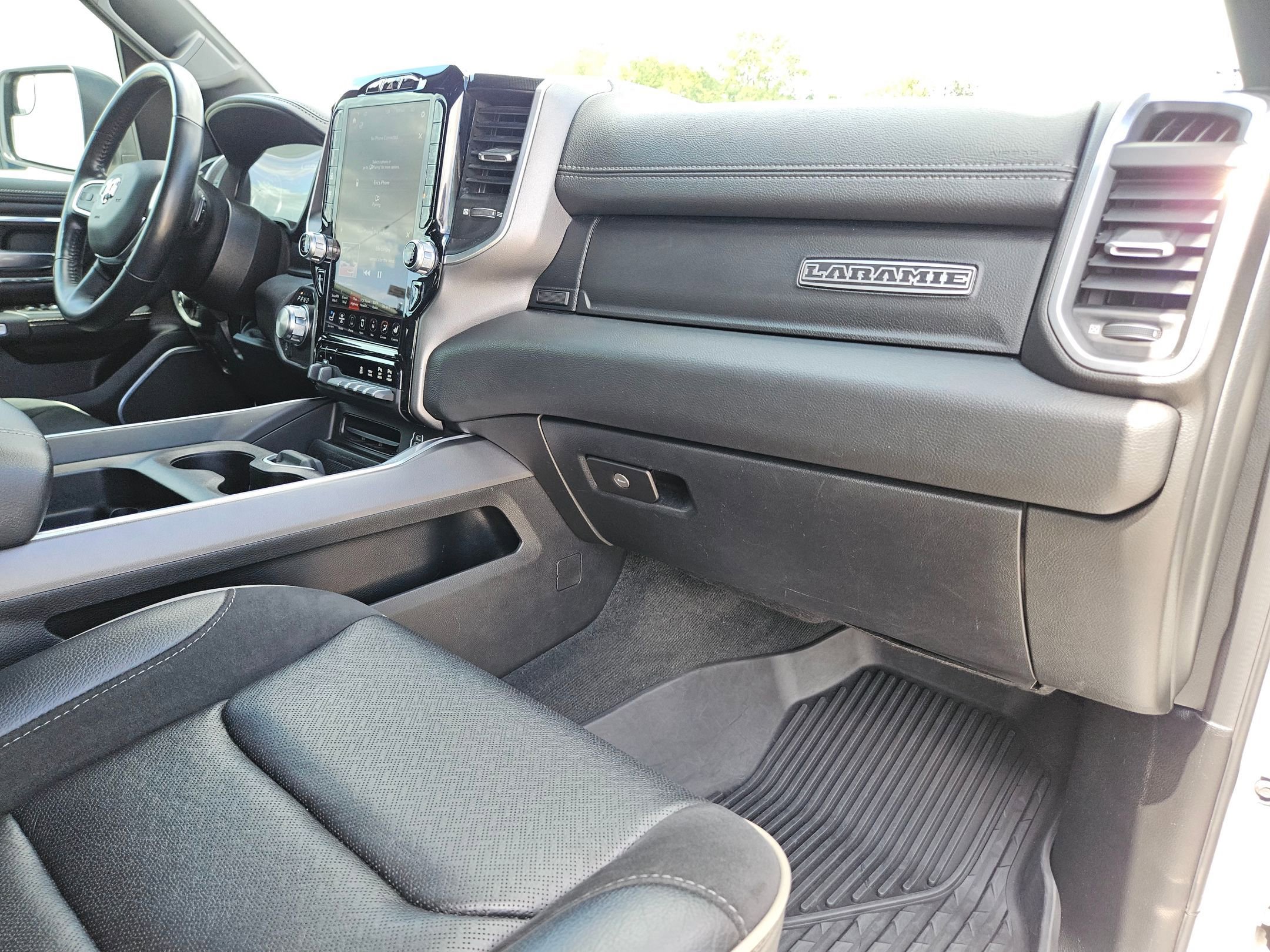 Certified 2021 RAM 1500 Laramie image 28