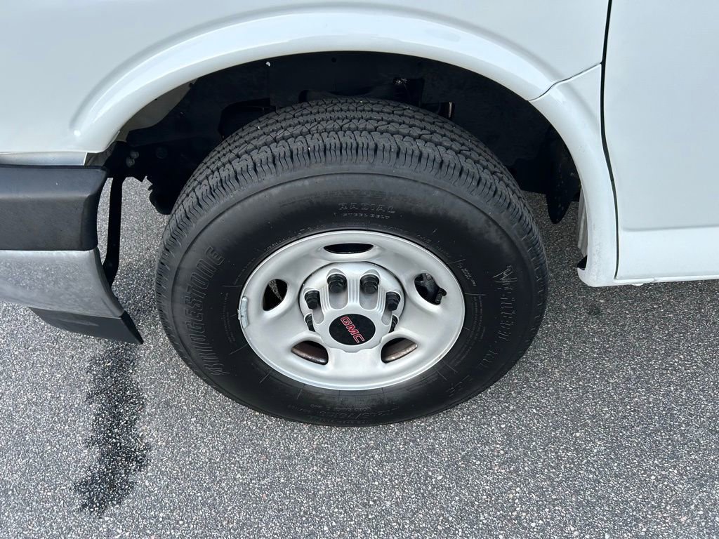 Used 2023 GMC Savana 2500 w/ Driver Convenience Package image 14
