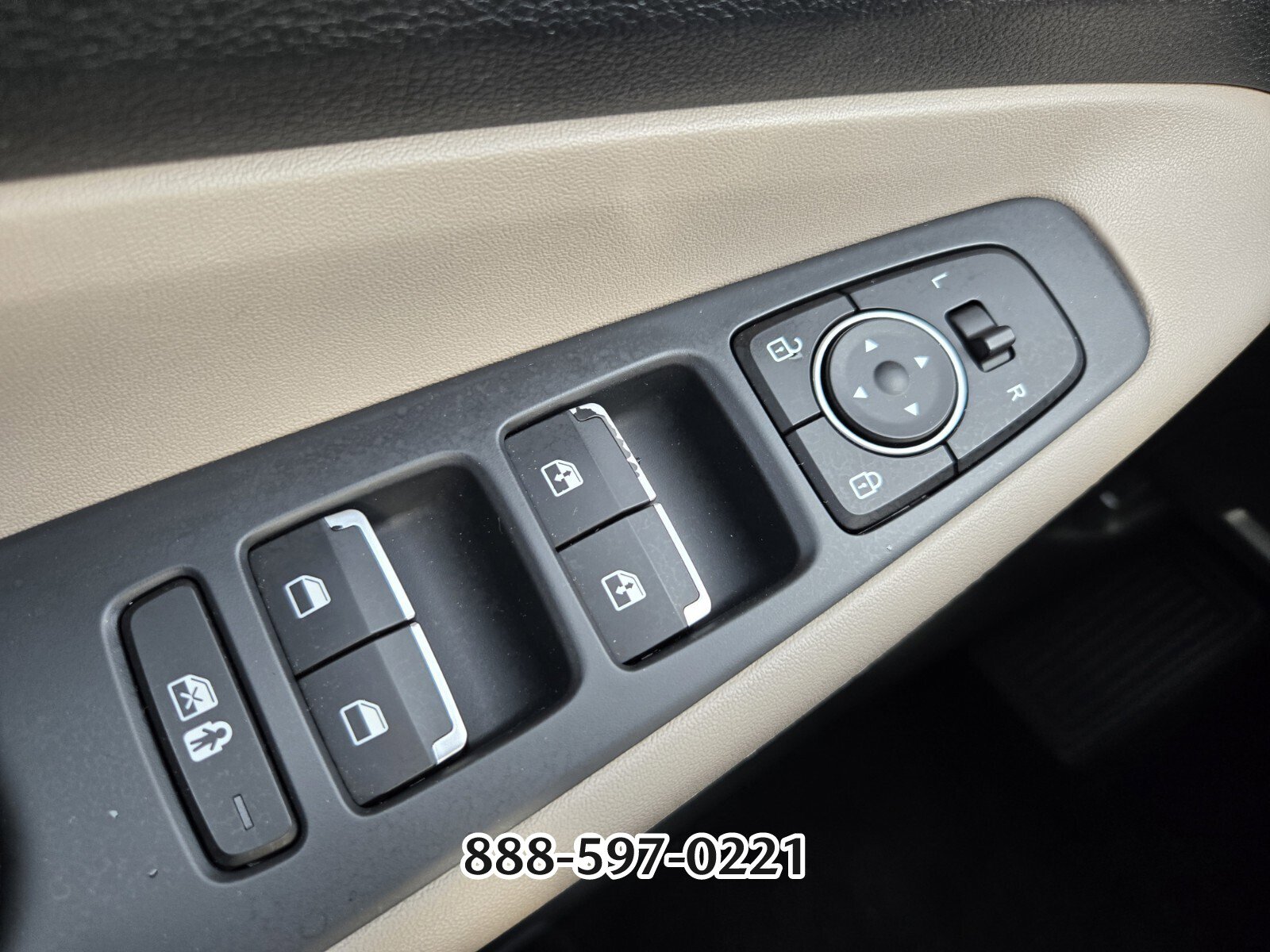 Used 2021 Hyundai Santa Fe SEL w/ Convenience Package image 32