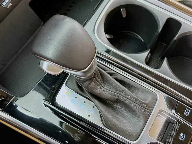 Used 2022 Kia Carnival EX FWD image 17
