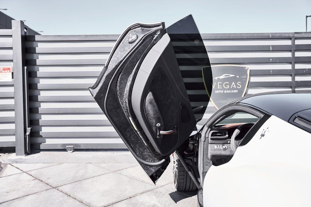 Used 2023 Maserati MC20 Coupe image 32