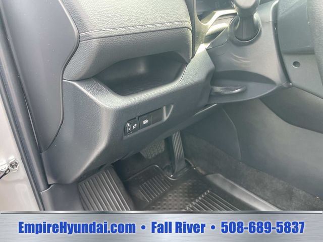 Used 2023 Toyota RAV4 LE AWD/4WD image 20