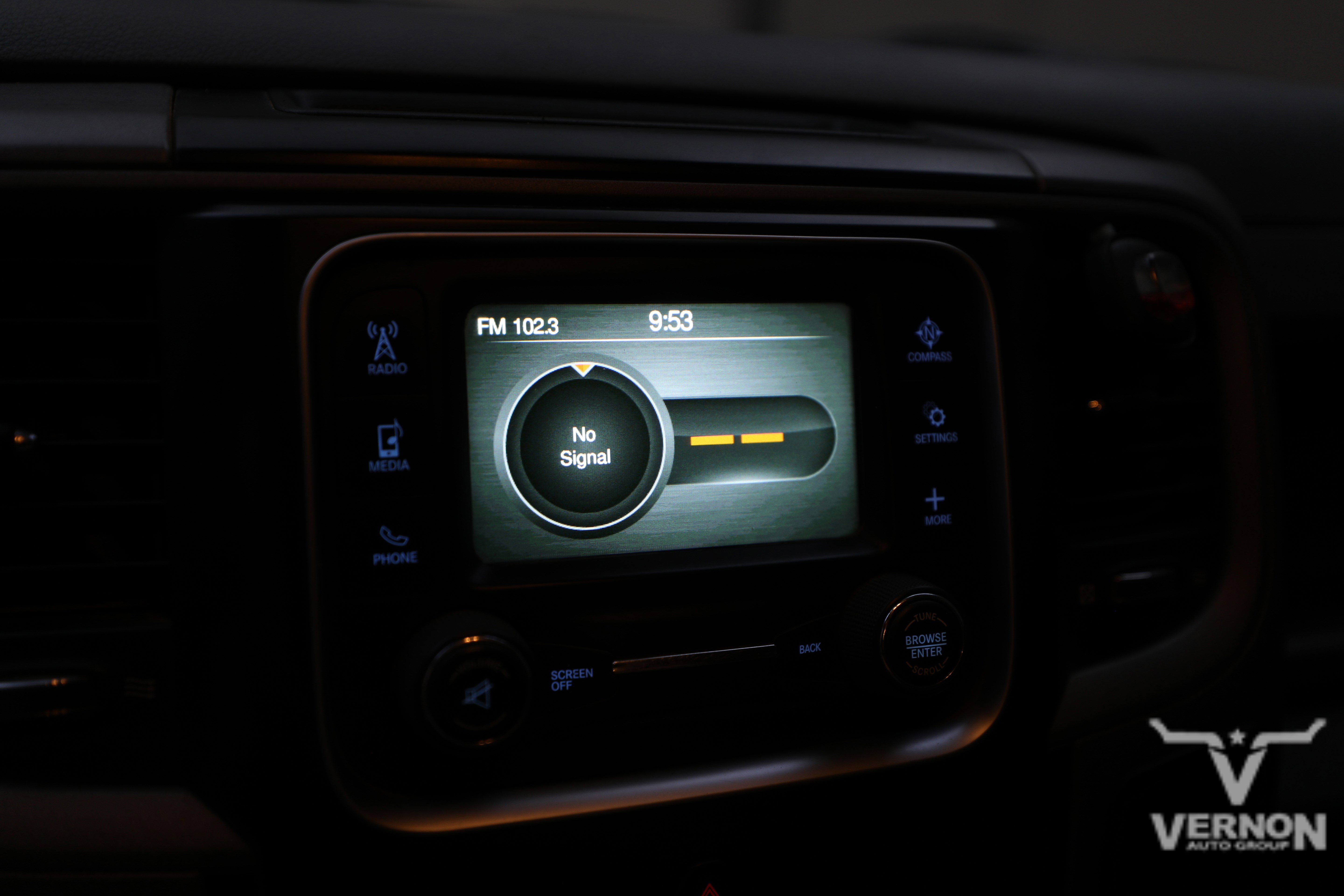 Used 2015 RAM 2500 Tradesman w/ Chrome Appearance Group image 25