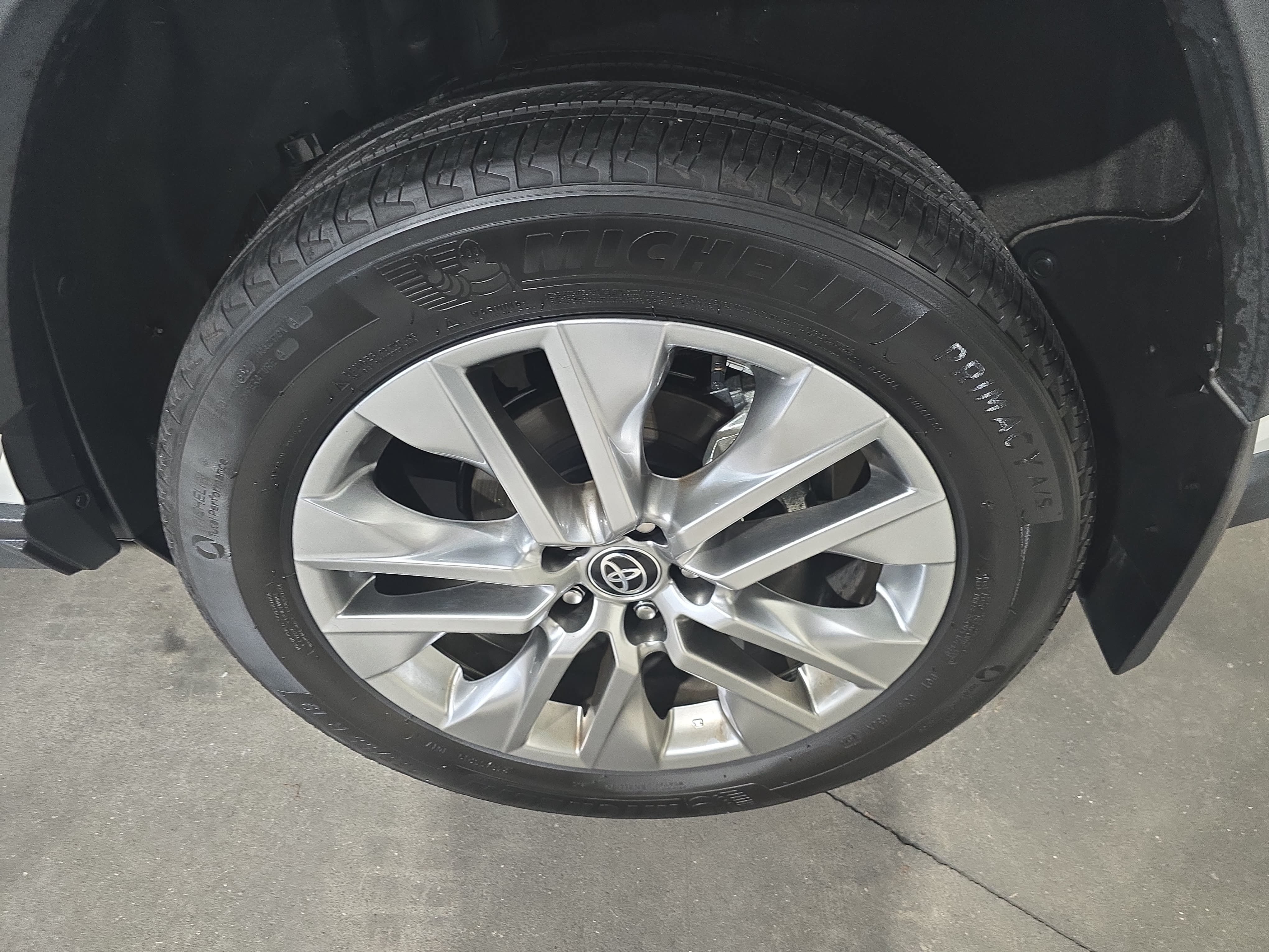 Used 2024 Toyota RAV4 XLE Premium FWD image 34