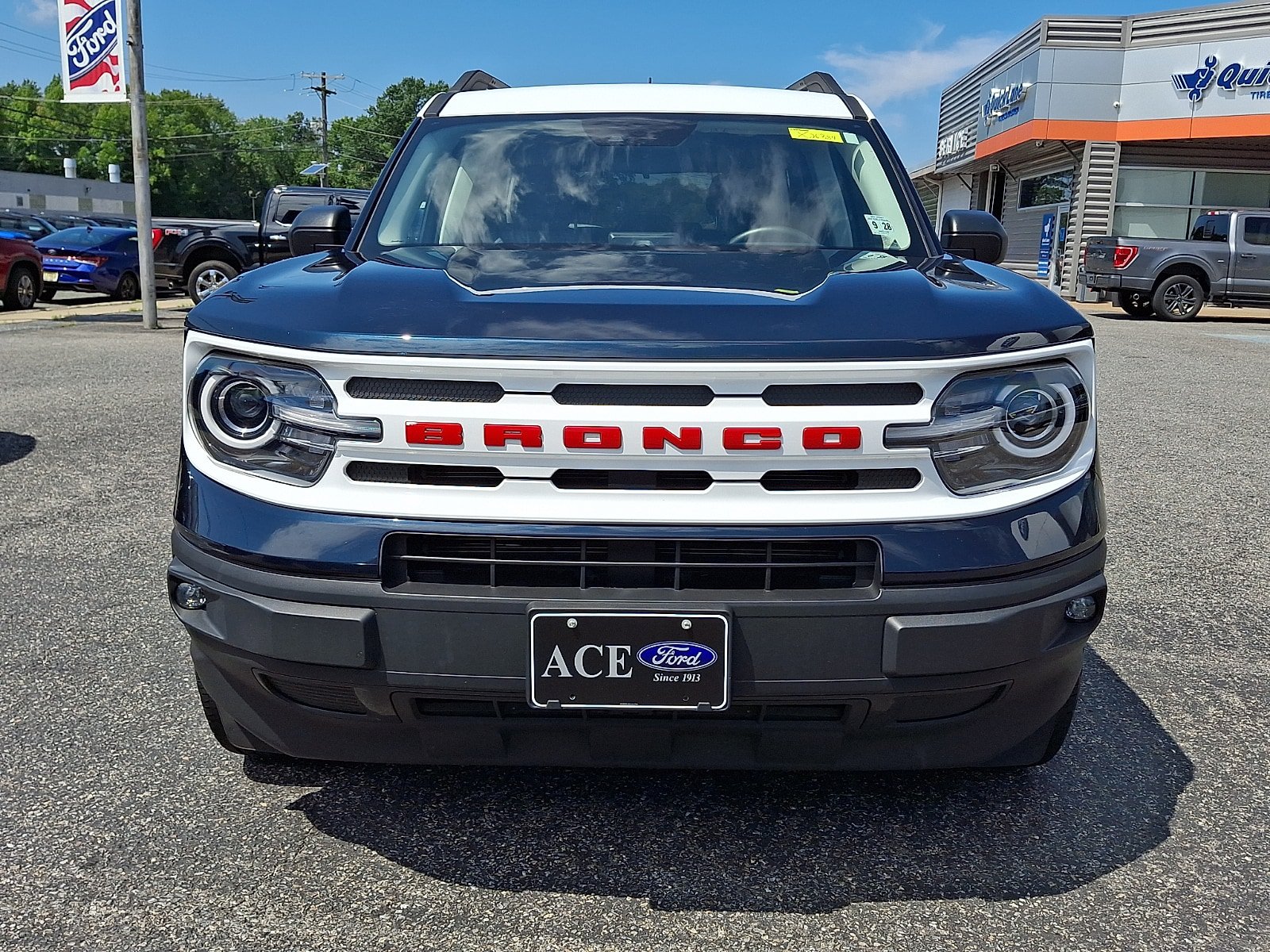 Certified 2023 Ford Bronco Sport Heritage w/ Heritage Convenience Package AWD/4WD image 2