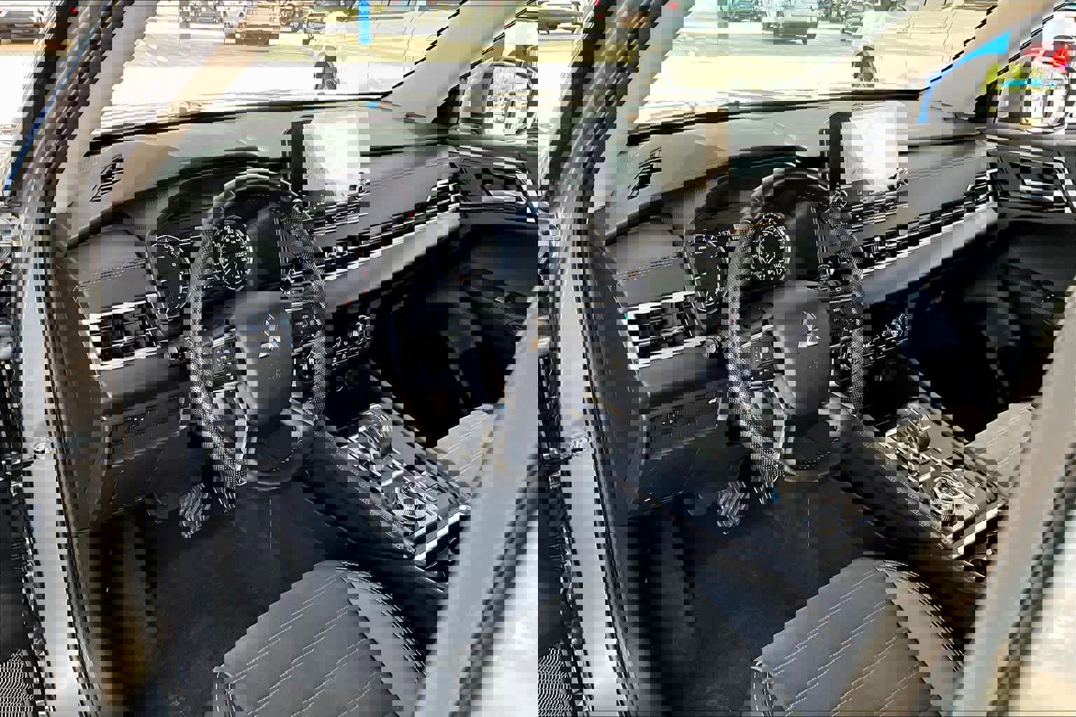 Used 2024 Mitsubishi Outlander SE image 18