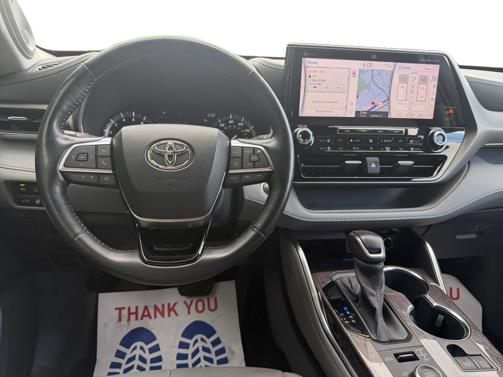 Used 2021 Toyota Highlander Limited AWD/4WD image 10