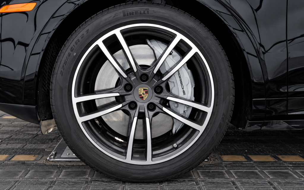 Used 2019 Porsche Cayenne Turbo AWD/4WD image 9
