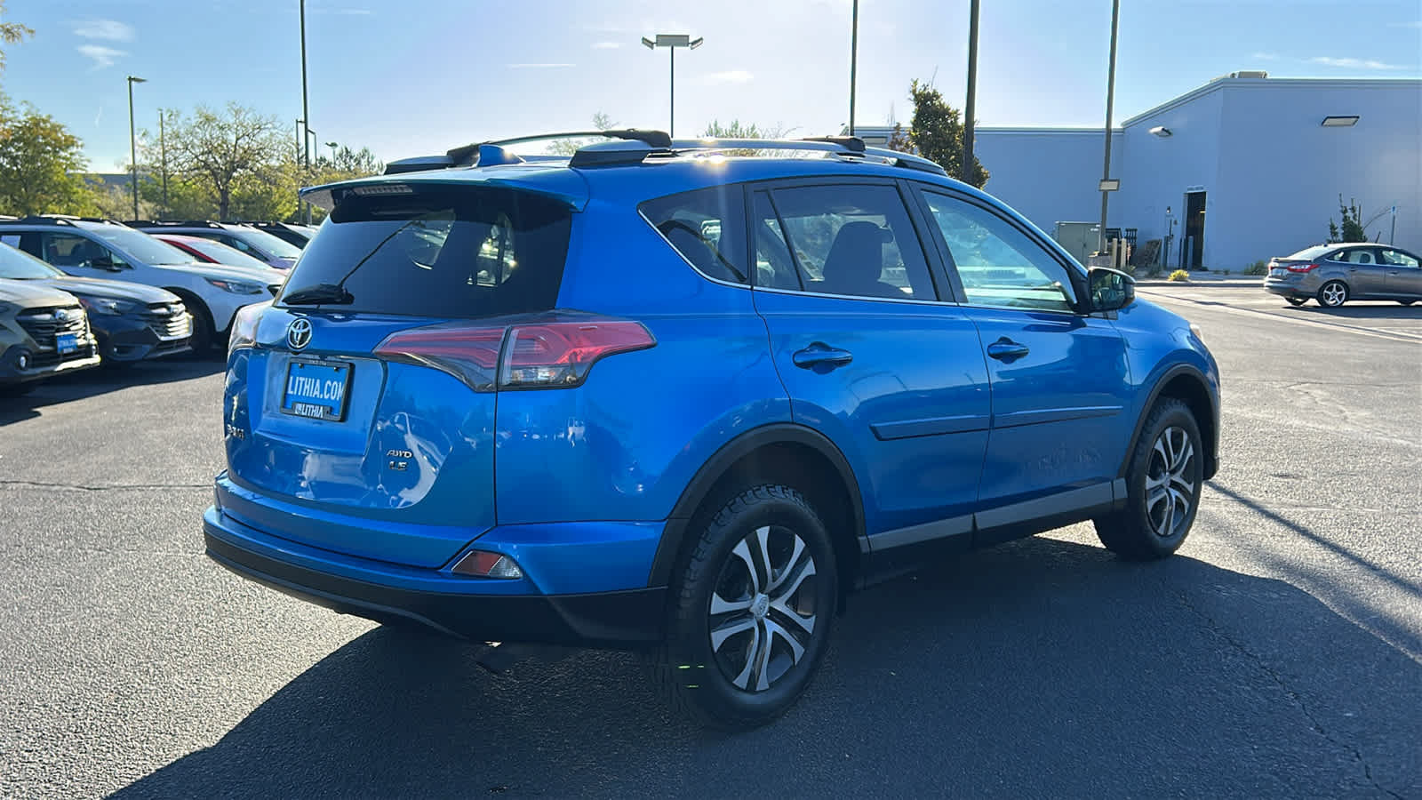 Used 2016 Toyota RAV4 LE AWD/4WD image 5