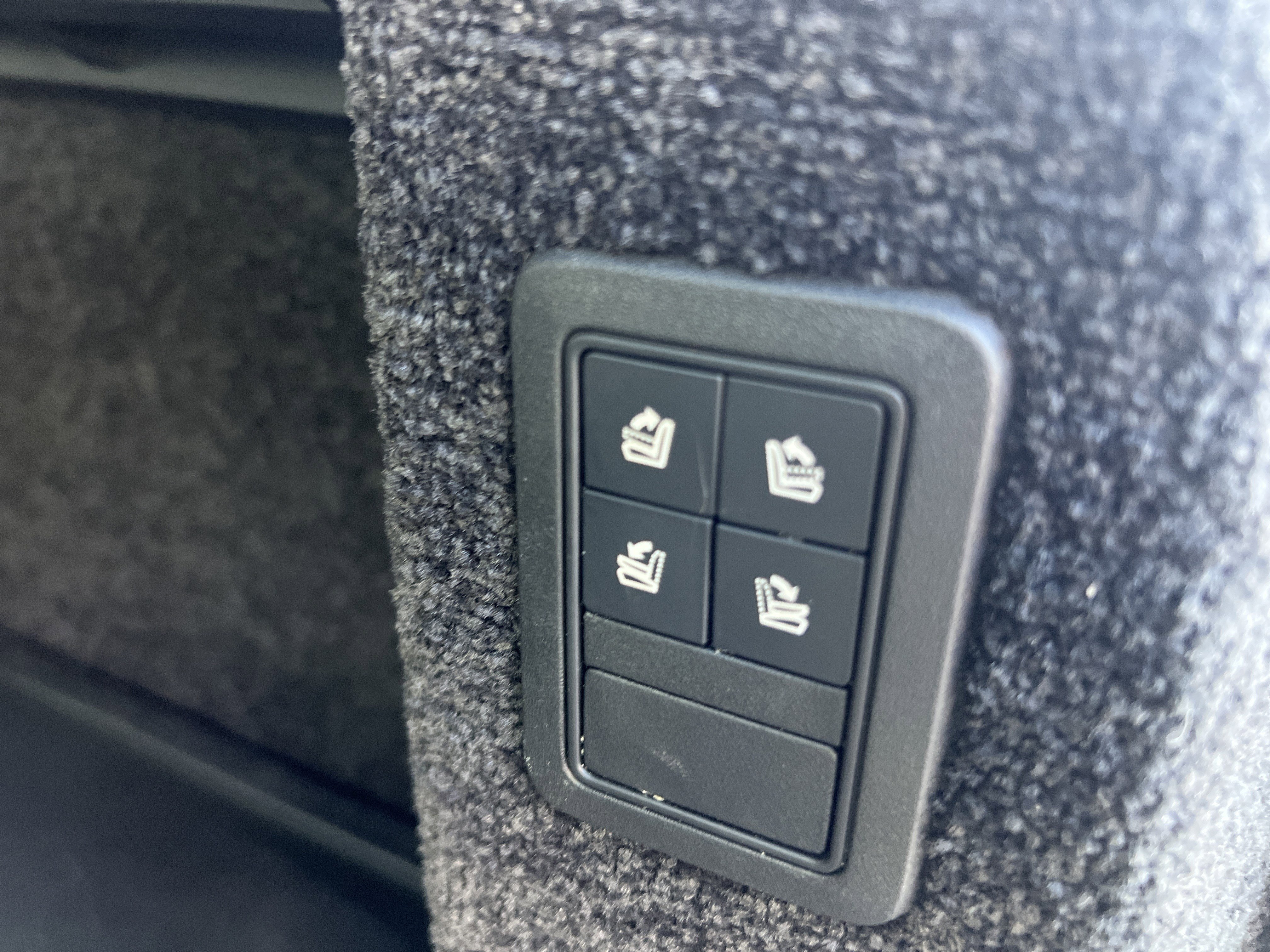 Used 2016 Land Rover Range Rover HSE image 31