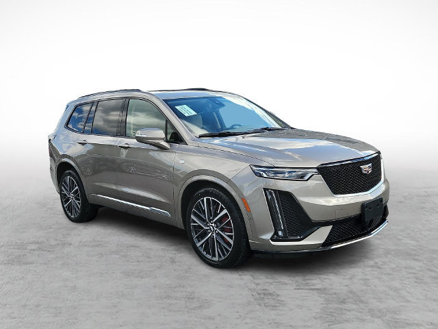 Certified 2022 Cadillac XT6 Sport w/ Platinum Package AWD/4WD image 3