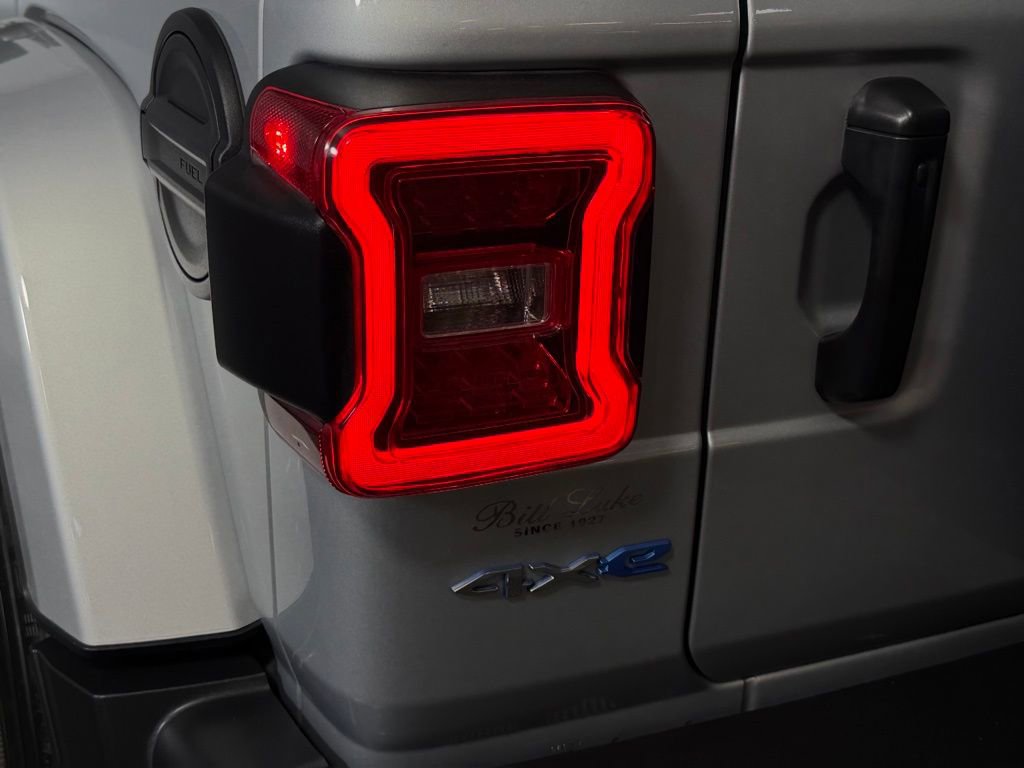 Used 2023 Jeep Wrangler Unlimited Sahara image 15