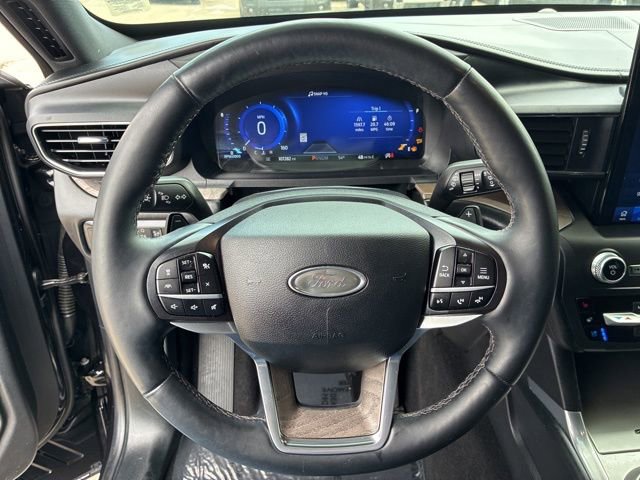 Used 2020 Ford Explorer Platinum w/ Premium Technology Package AWD/4WD image 37