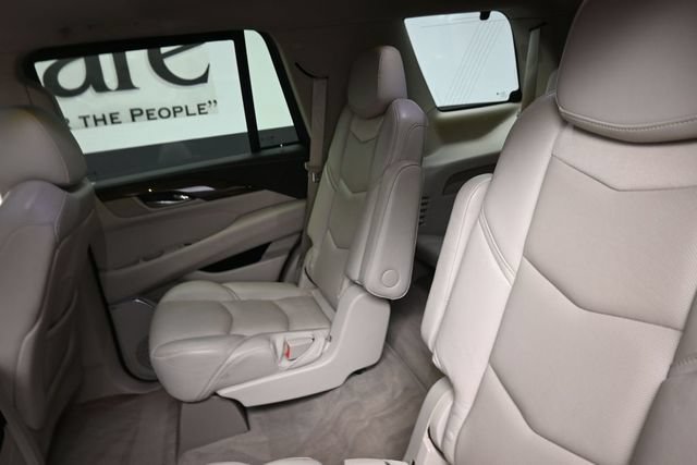 Used 2020 Cadillac Escalade Luxury AWD/4WD image 21