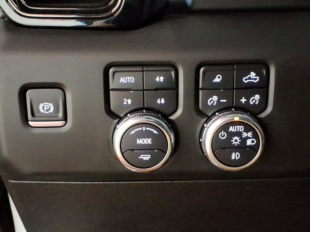 Used 2025 GMC Sierra 2500 AT4 w/ AT4 Premium Plus Package image 21