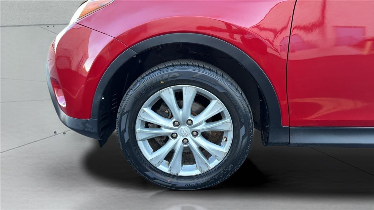 Used 2015 Toyota RAV4 Limited AWD/4WD image 34