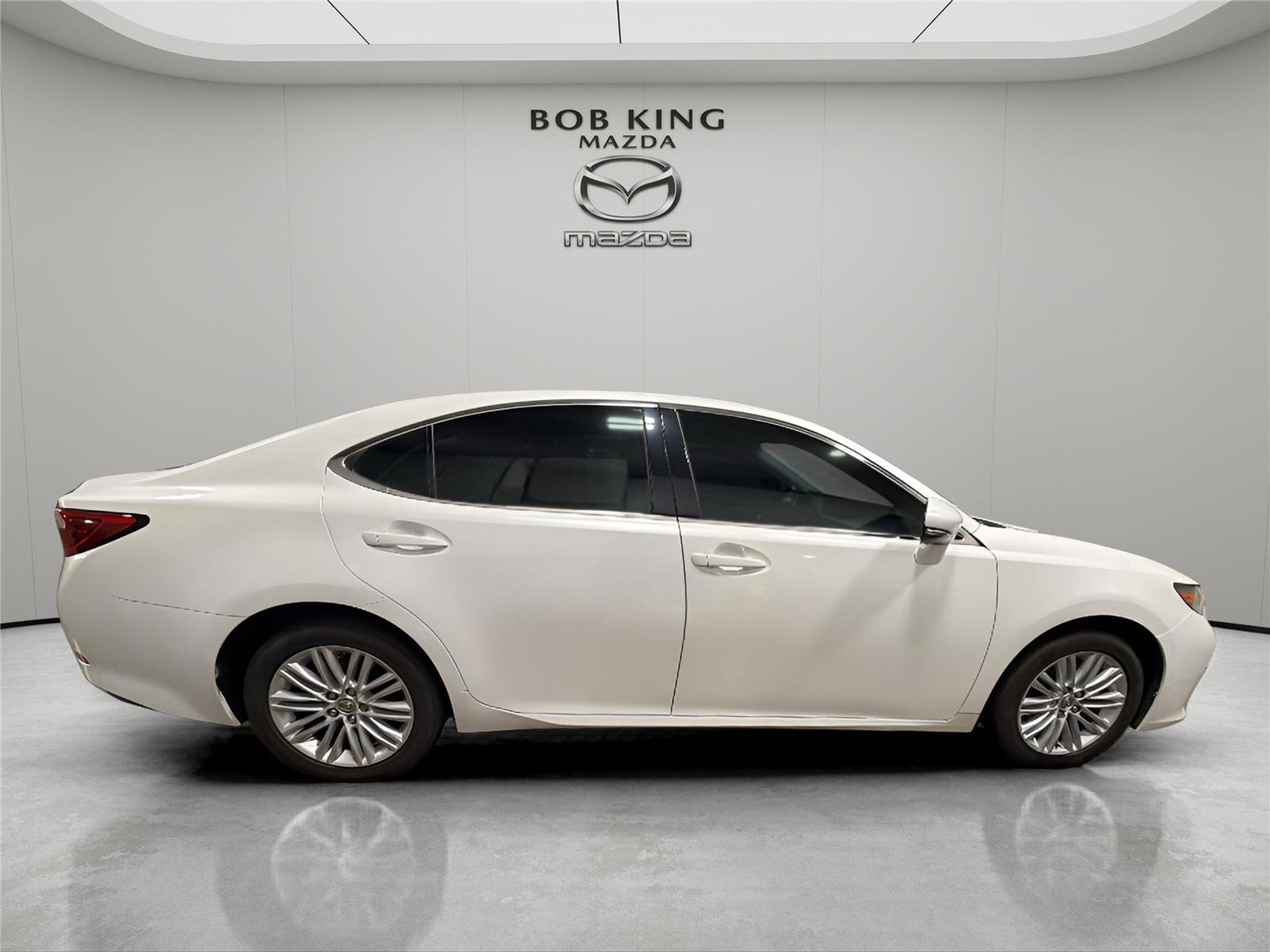 Used 2013 Lexus ES 350 w/ Luxury Pkg FWD image 6