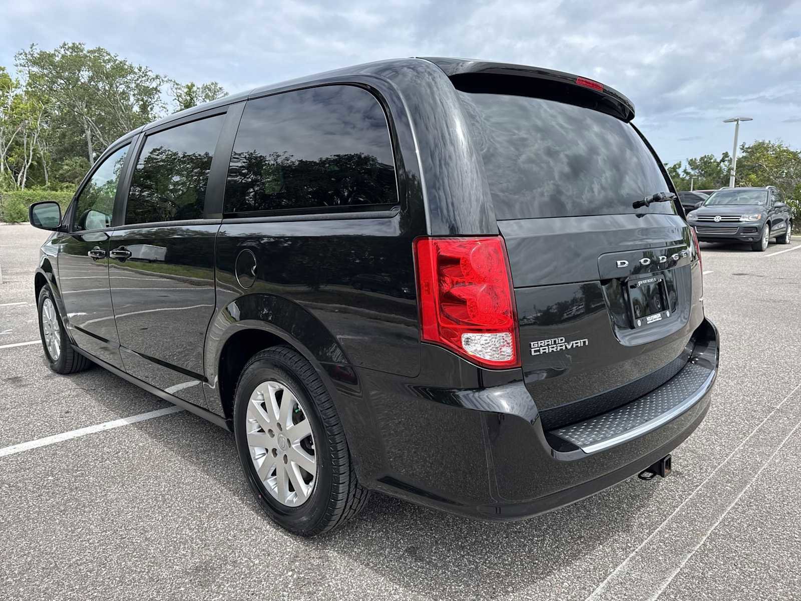 Used 2020 Dodge Grand Caravan GT FWD image 4