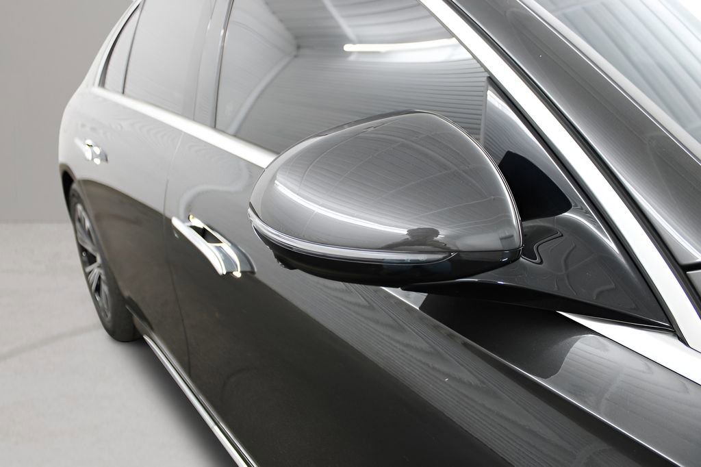 Used 2025 Mercedes-Benz E 450 4MATIC Sedan image 17