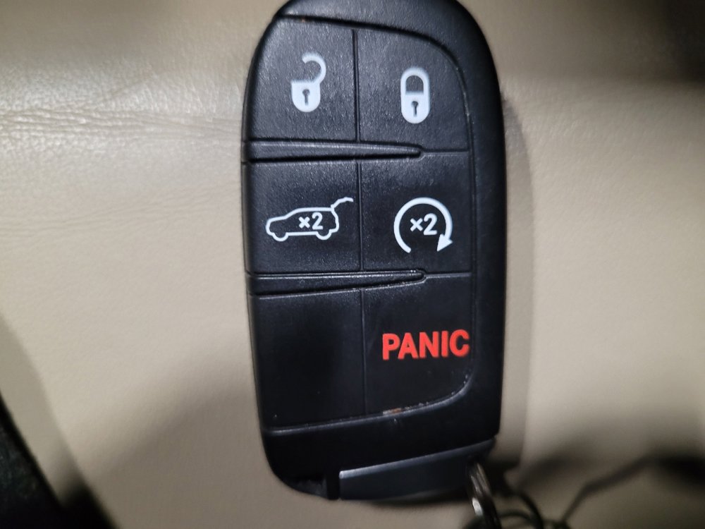 Used 2021 Jeep Grand Cherokee Limited image 32