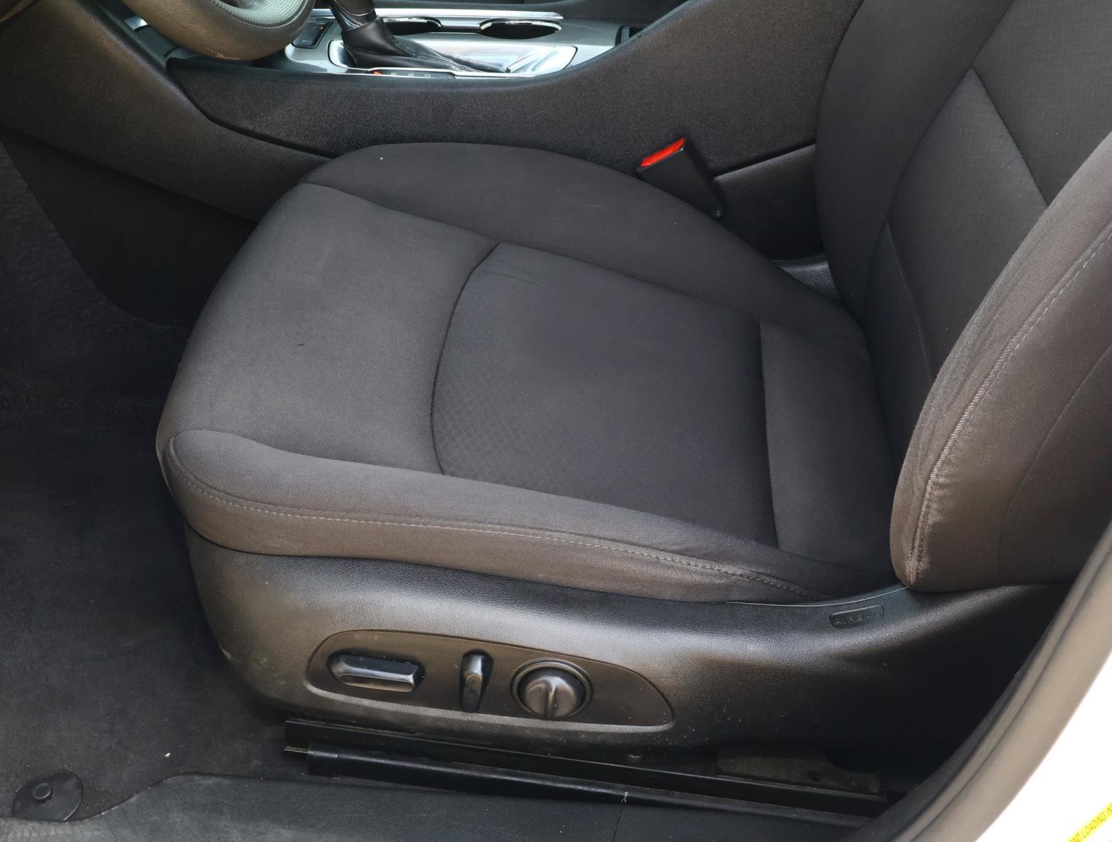 Used 2019 Chevrolet Malibu LT w/ Driver Confidence Package II FWD image 11