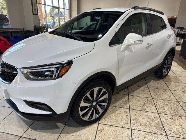 Used 2020 Buick Encore Essence image 3