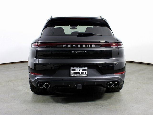 New 2025 Porsche Cayenne S AWD/4WD image 6
