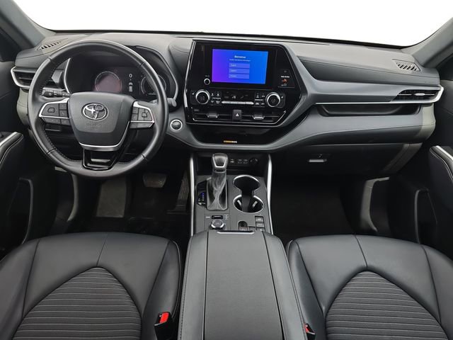 Used 2025 Toyota Highlander XSE image 9