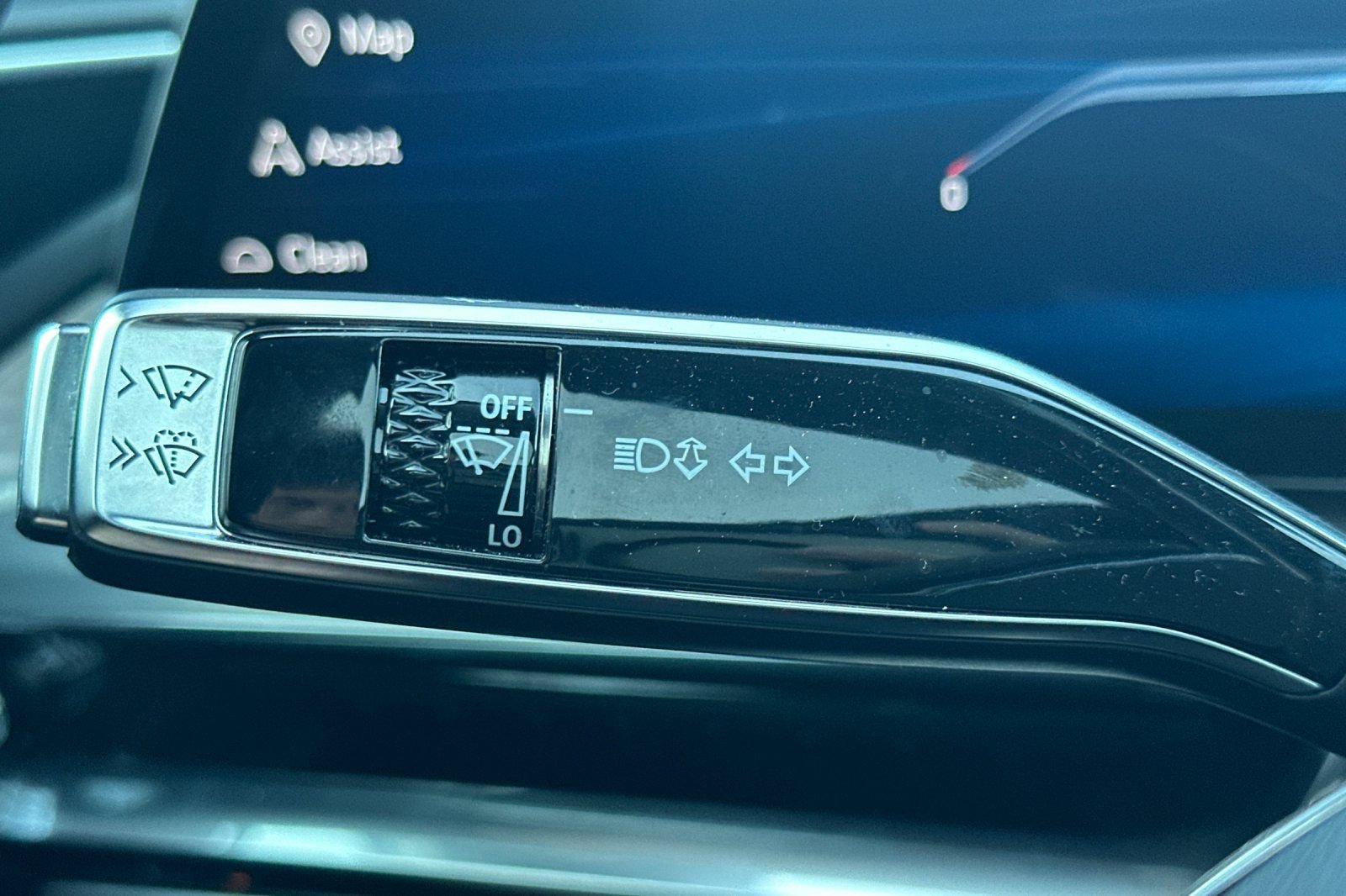 Used 2025 Cadillac Lyriq Luxury AWD/4WD image 36
