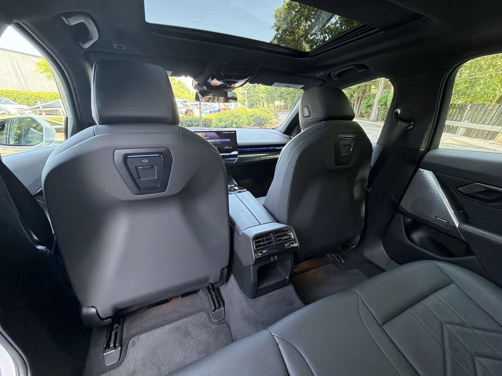 Used 2024 BMW 530i xDrive w/ Premium Package AWD/4WD image 20
