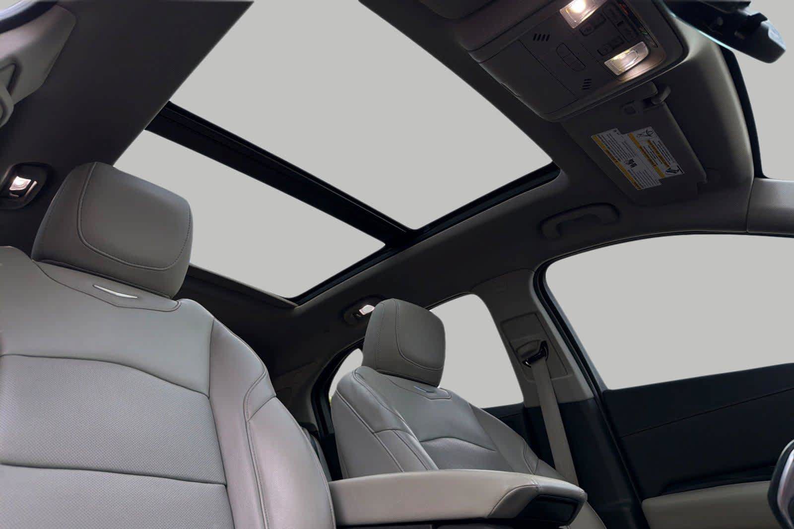 Used 2019 Cadillac XT4 Premium Luxury w/ Enhanced Visibility Package AWD/4WD image 19