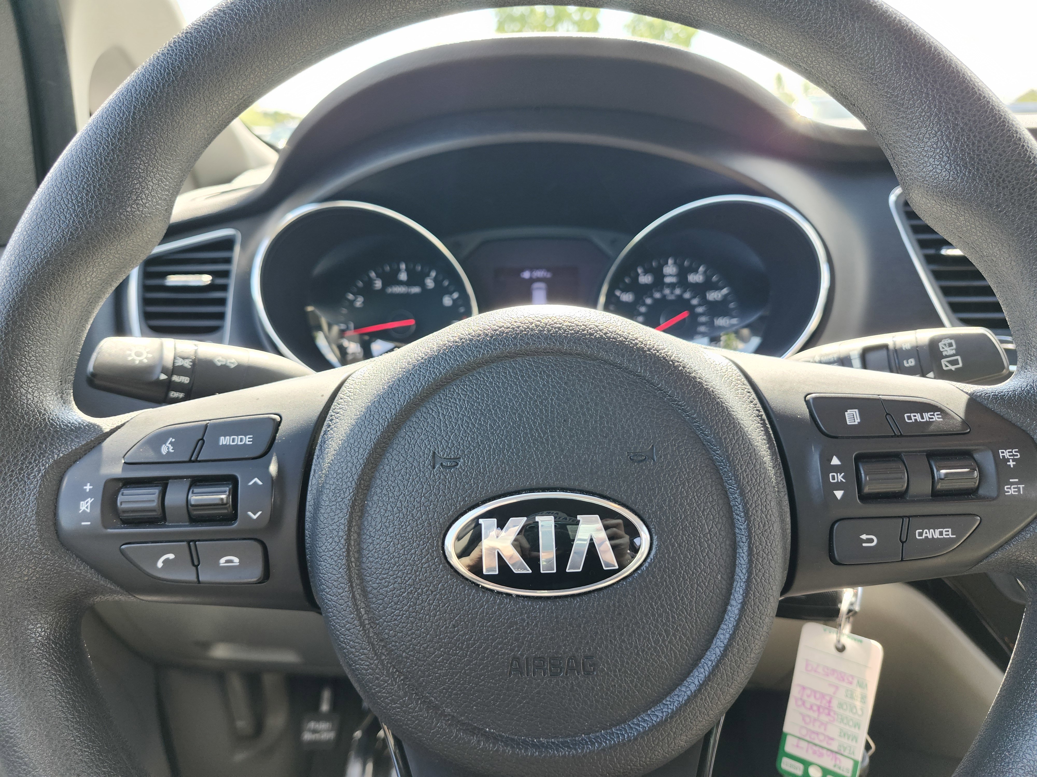 Used 2020 Kia Sedona L FWD image 24
