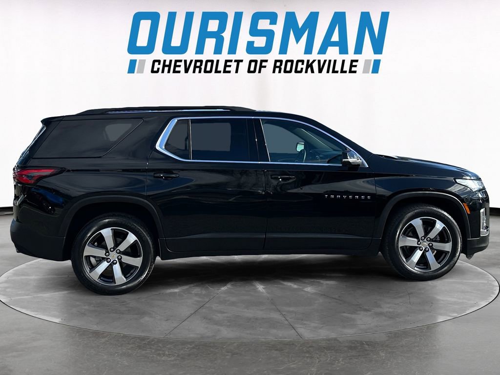 Used 2023 Chevrolet Traverse LT w/ LT Premium Package image 7