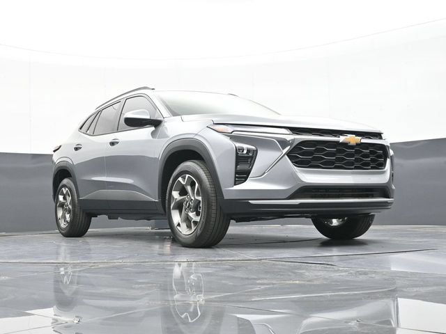 New 2026 Chevrolet Trax LT w/ Driver Confidence Package FWD image 43