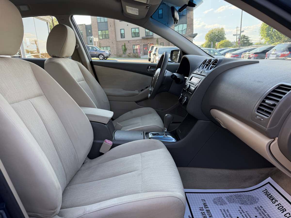 Used 2012 Nissan Altima 2.5 S FWD image 10
