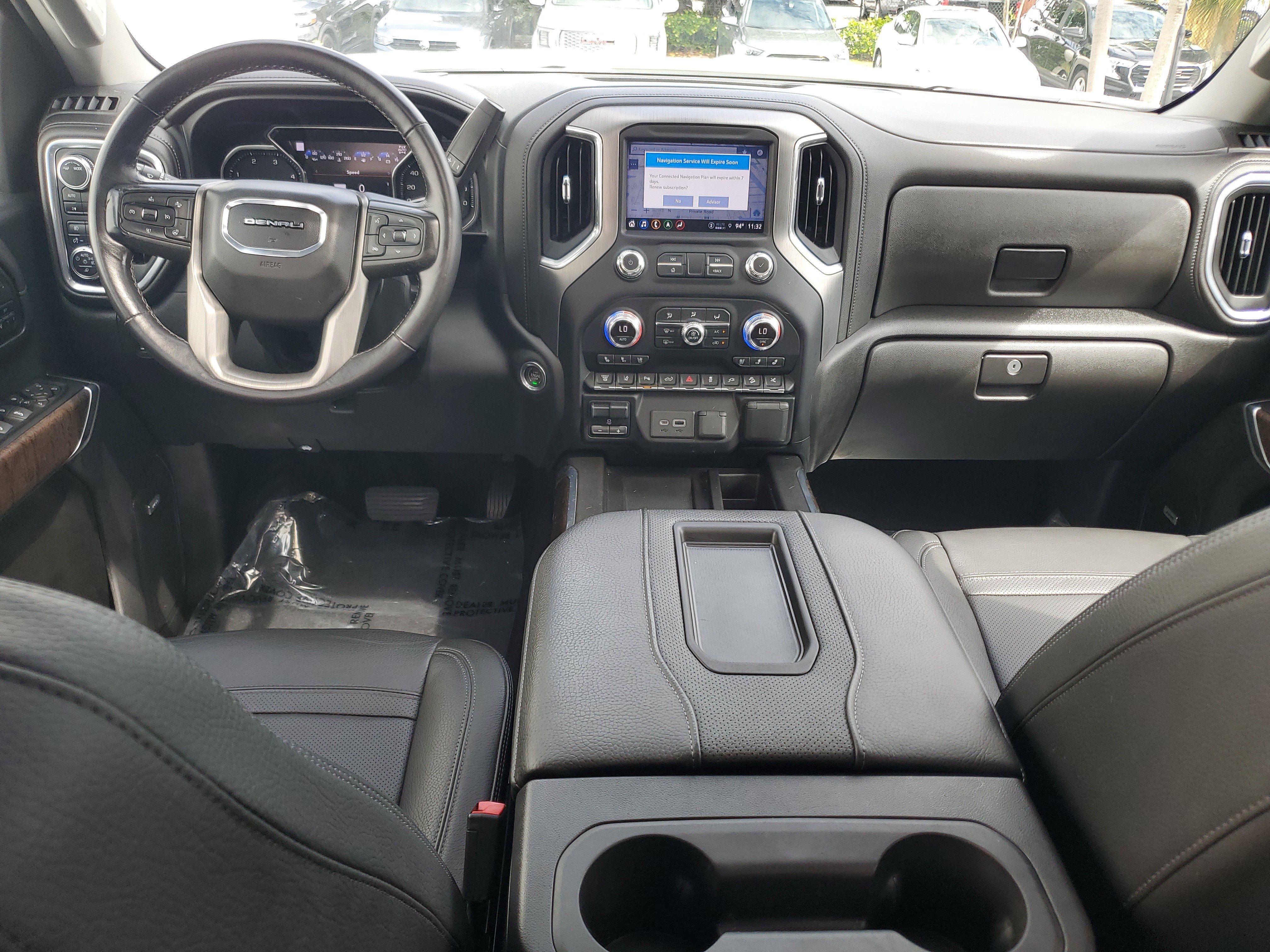Used 2022 GMC Sierra 2500 Denali AWD/4WD image 16