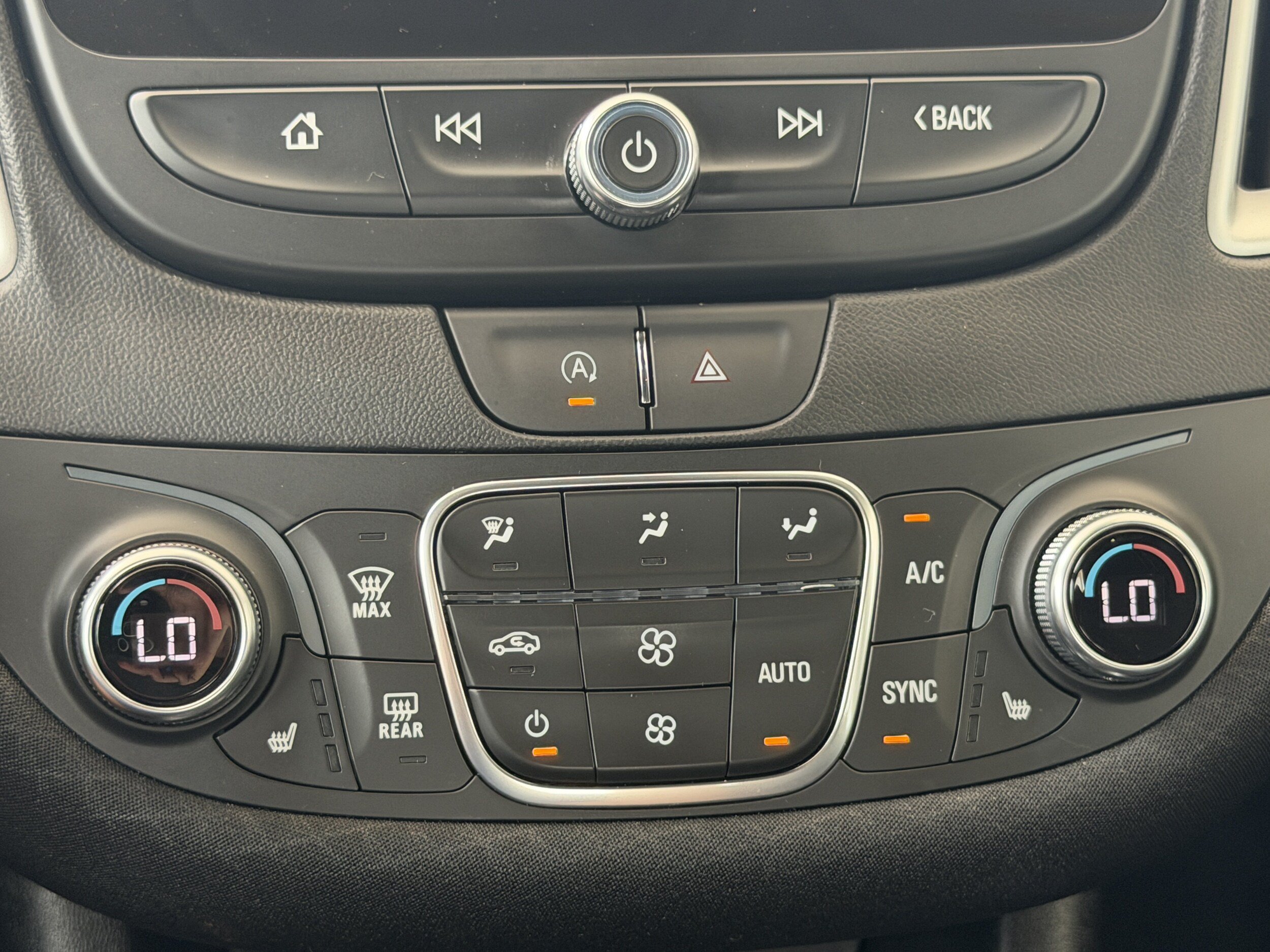 Used 2024 Chevrolet Malibu LT FWD image 25