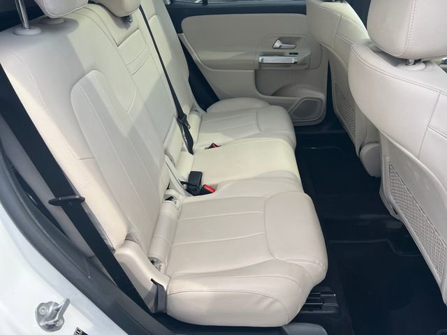 Used 2022 Mercedes-Benz GLB 250 4MATIC image 17