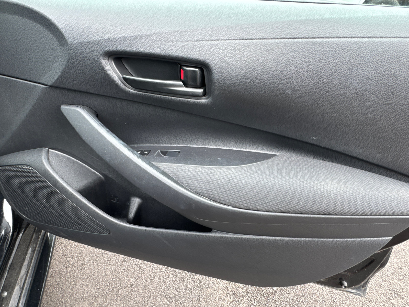 Used 2024 Toyota Corolla LE FWD image 12